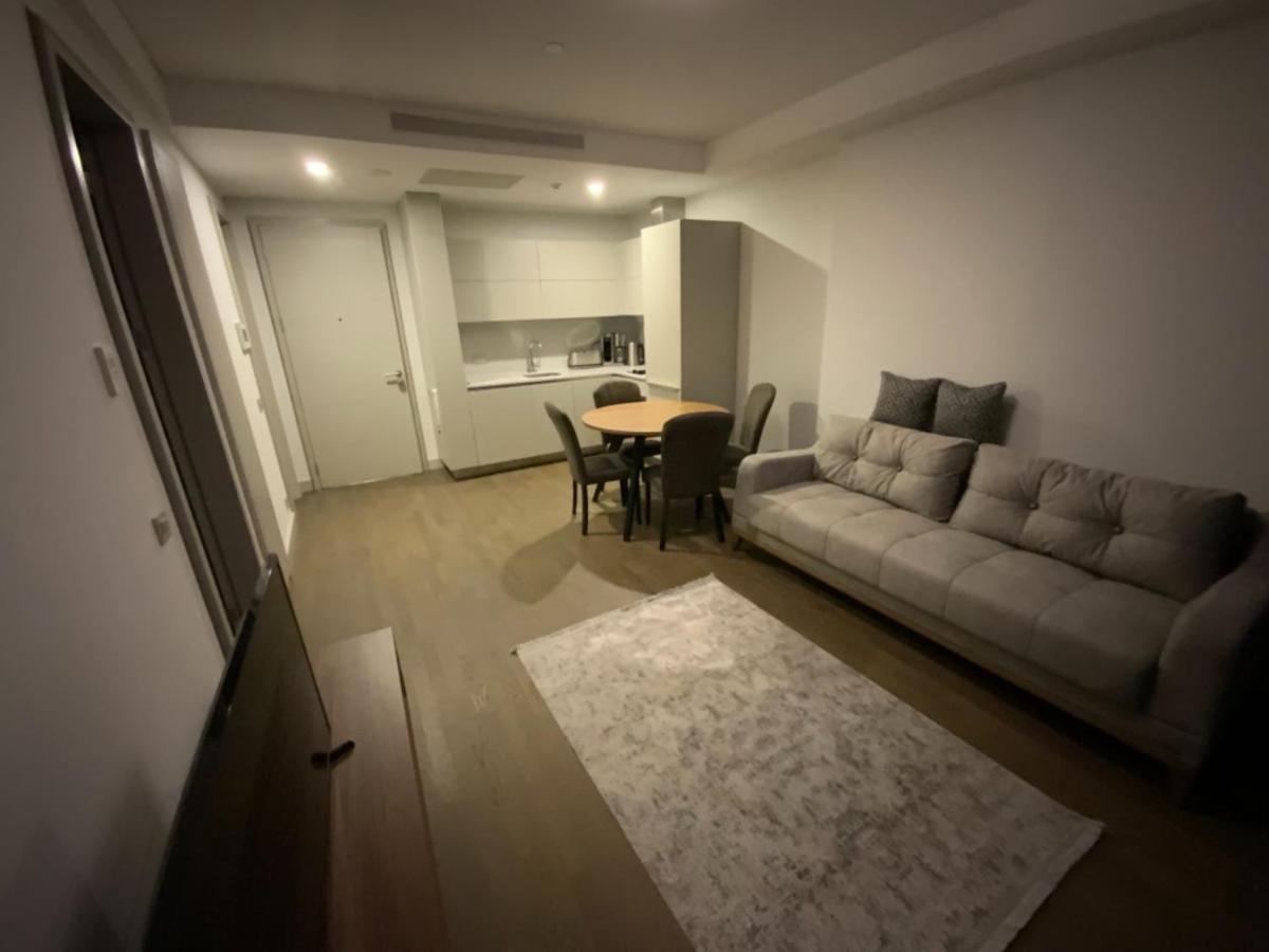 Retro9 B-blok Atakoey 2 Wifi Pool Apartment Istanbul